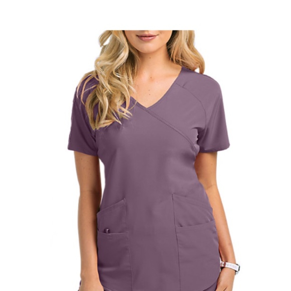Lavender Haze Surplice 4 Pocket Scrub Top! 💜